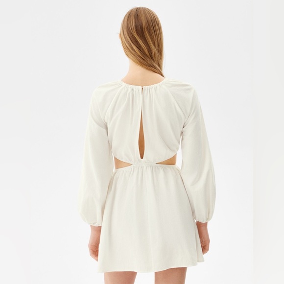 Bershka white dress with skits size xs new with tags - Picture 3 of 5